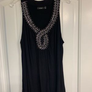 Apt 9. 1x burgundy colored sleeveless top with beaded detail around neck.